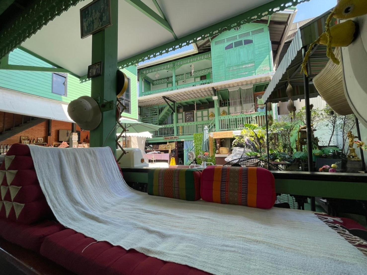 Green Teak House Bangkok Exterior foto